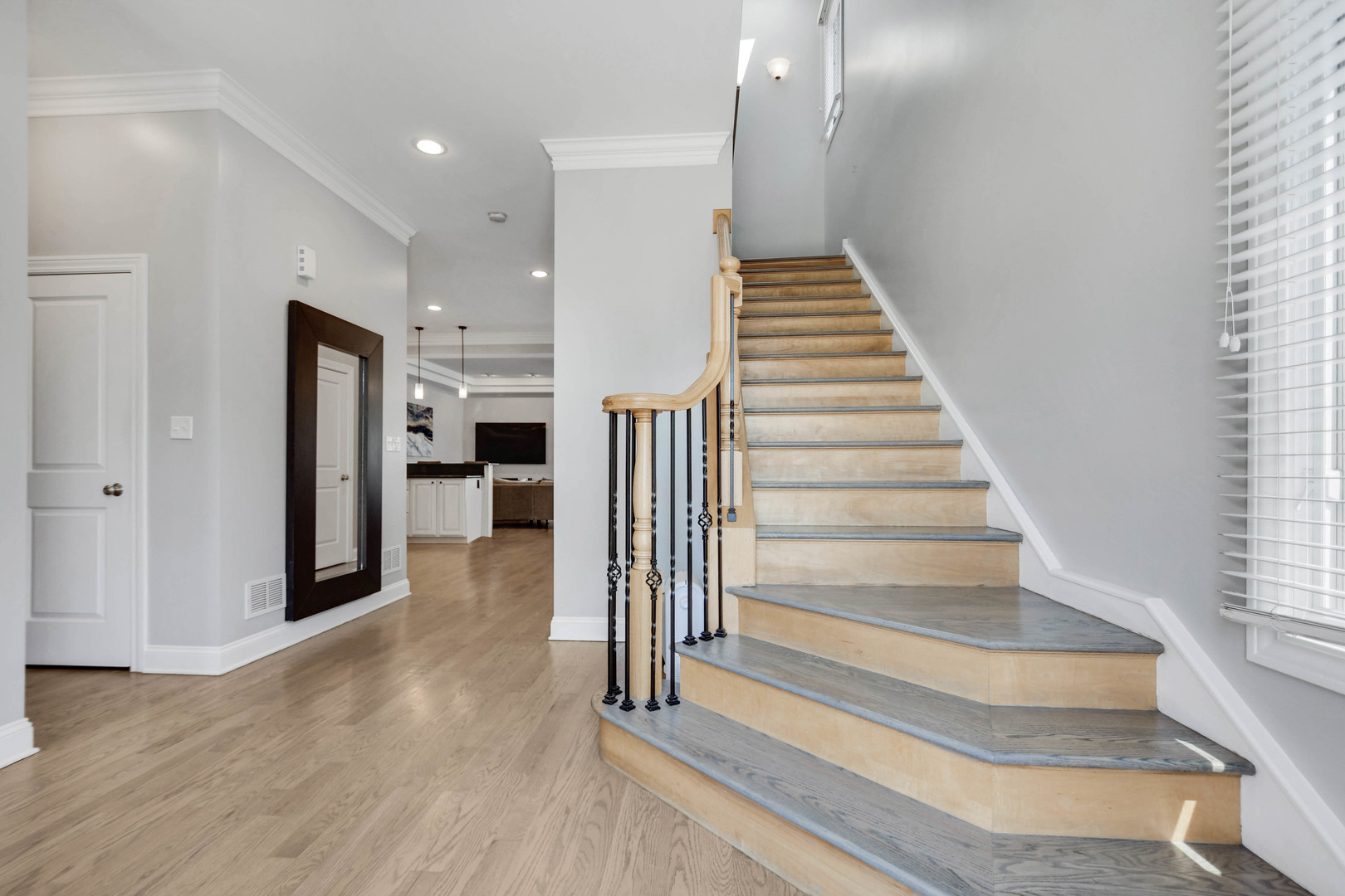 11241 S Central Park Avenue Property Photo 2