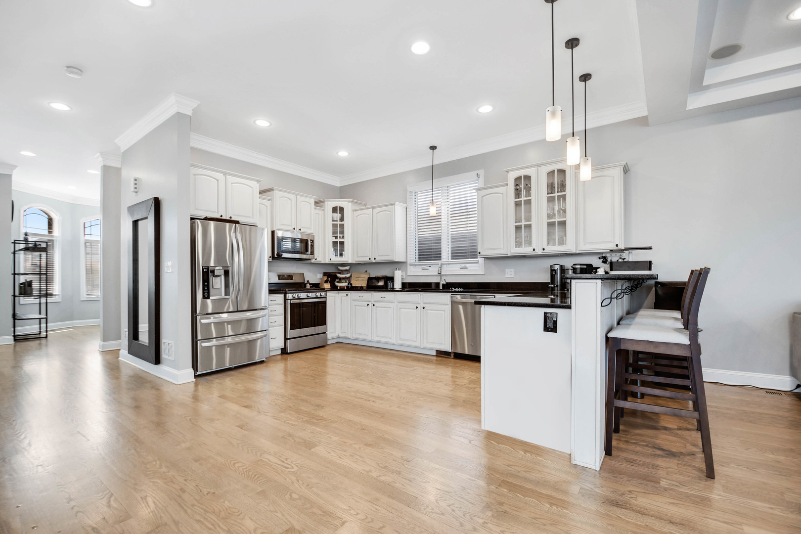 11241 S Central Park Avenue Property Photo 8