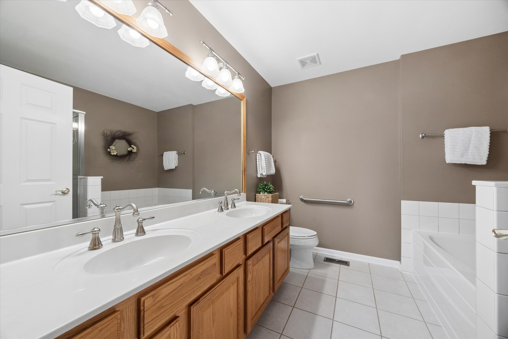 621 Dunhill Lane Property Photo 11