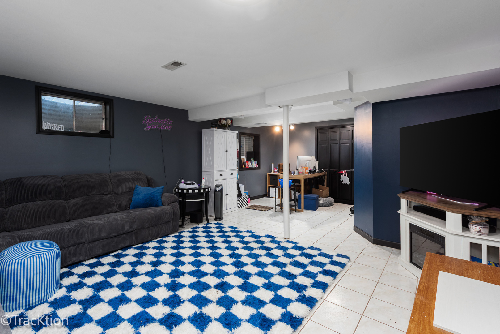 360 Lakeview Drive Property Photo 15