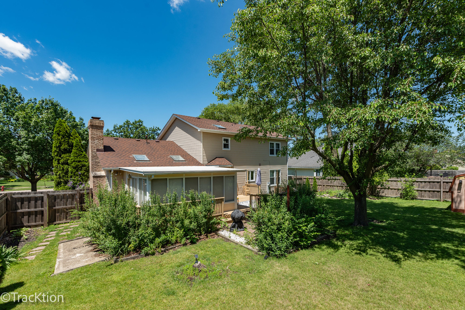 360 Lakeview Drive Property Photo 24