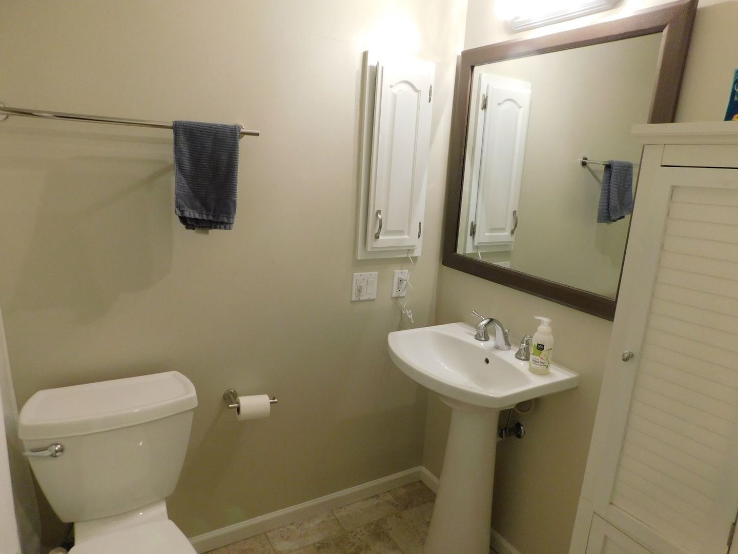 12701228 Property Photo 22