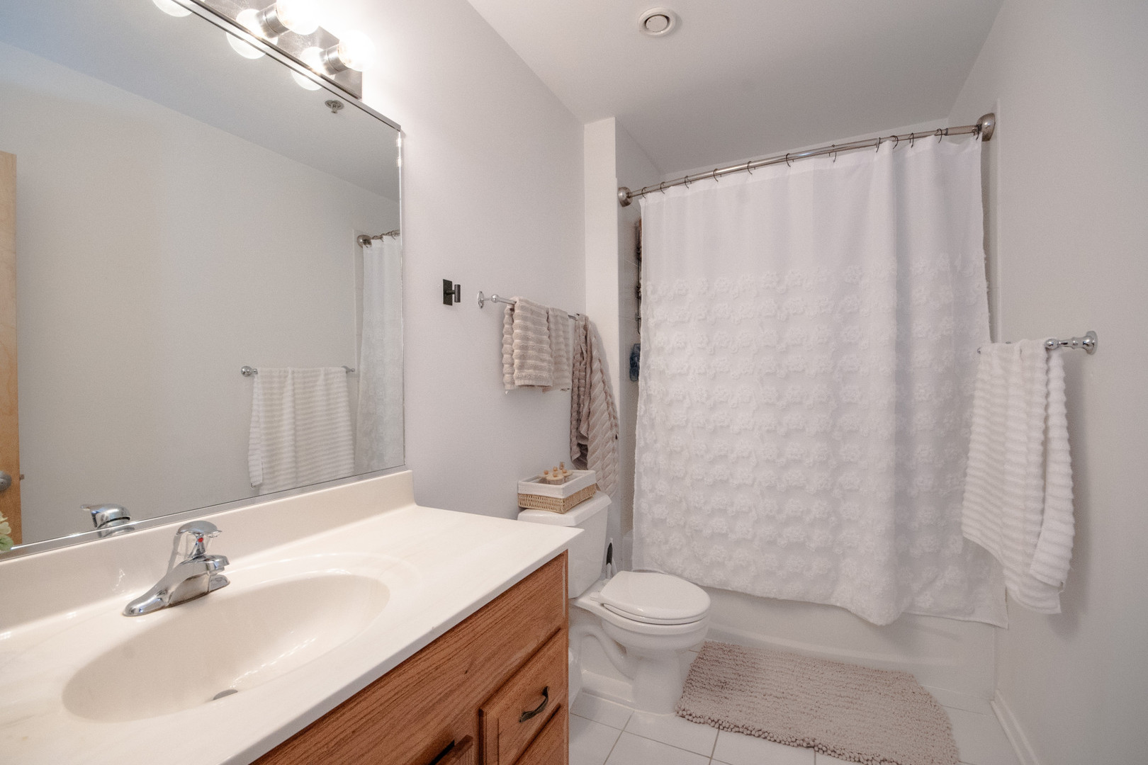 1645 W Ogden Avenue 440 Property Photo 10