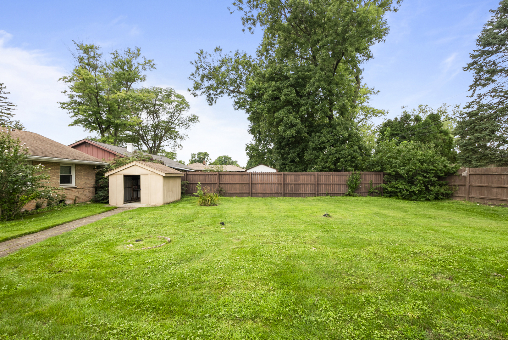 6926 W 115th Place Property Photo 6