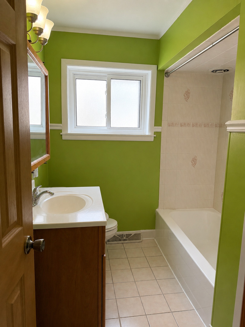 6926 W 115th Place Property Photo 19