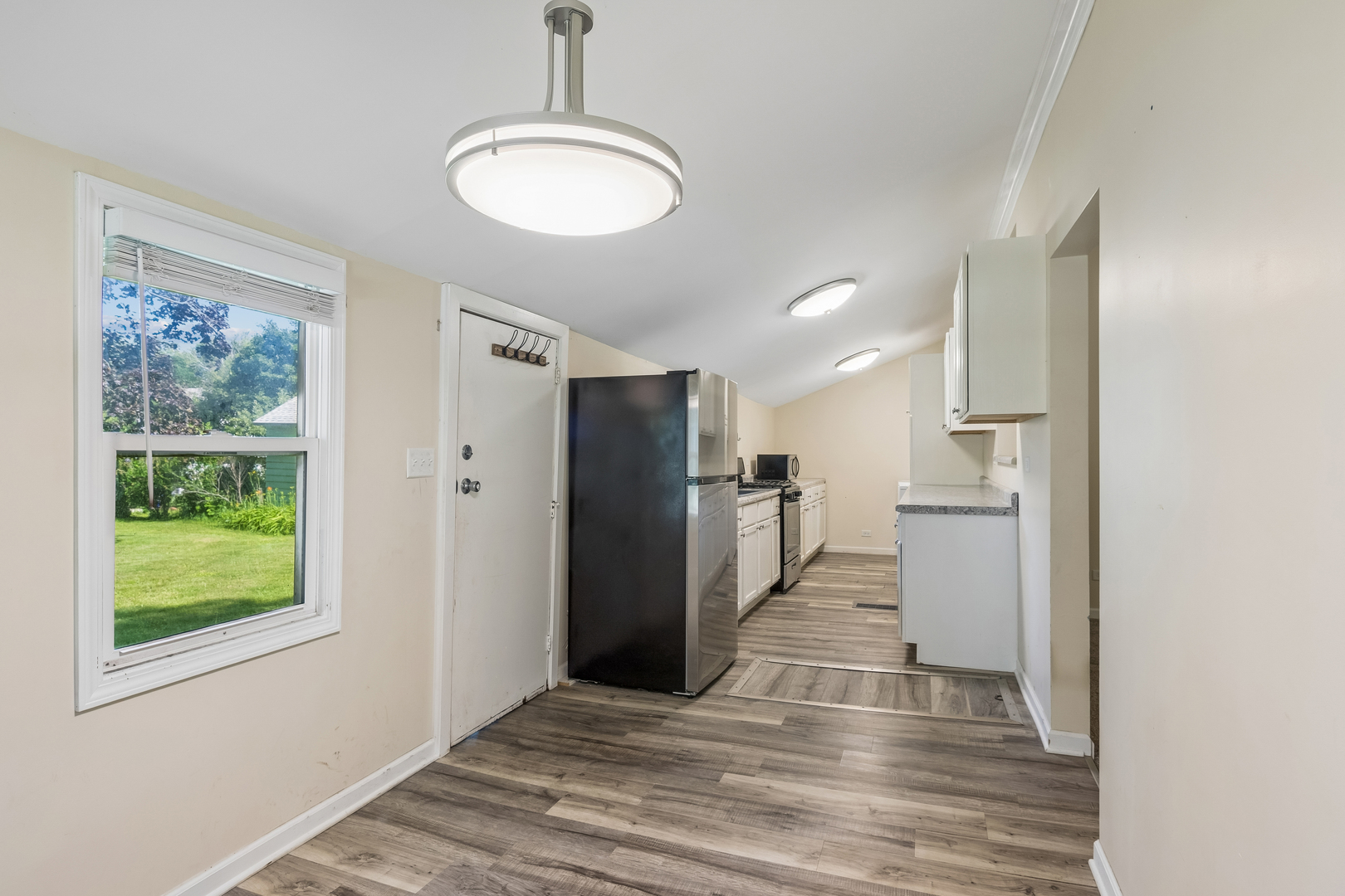 600 3rd Street Property Photo 10