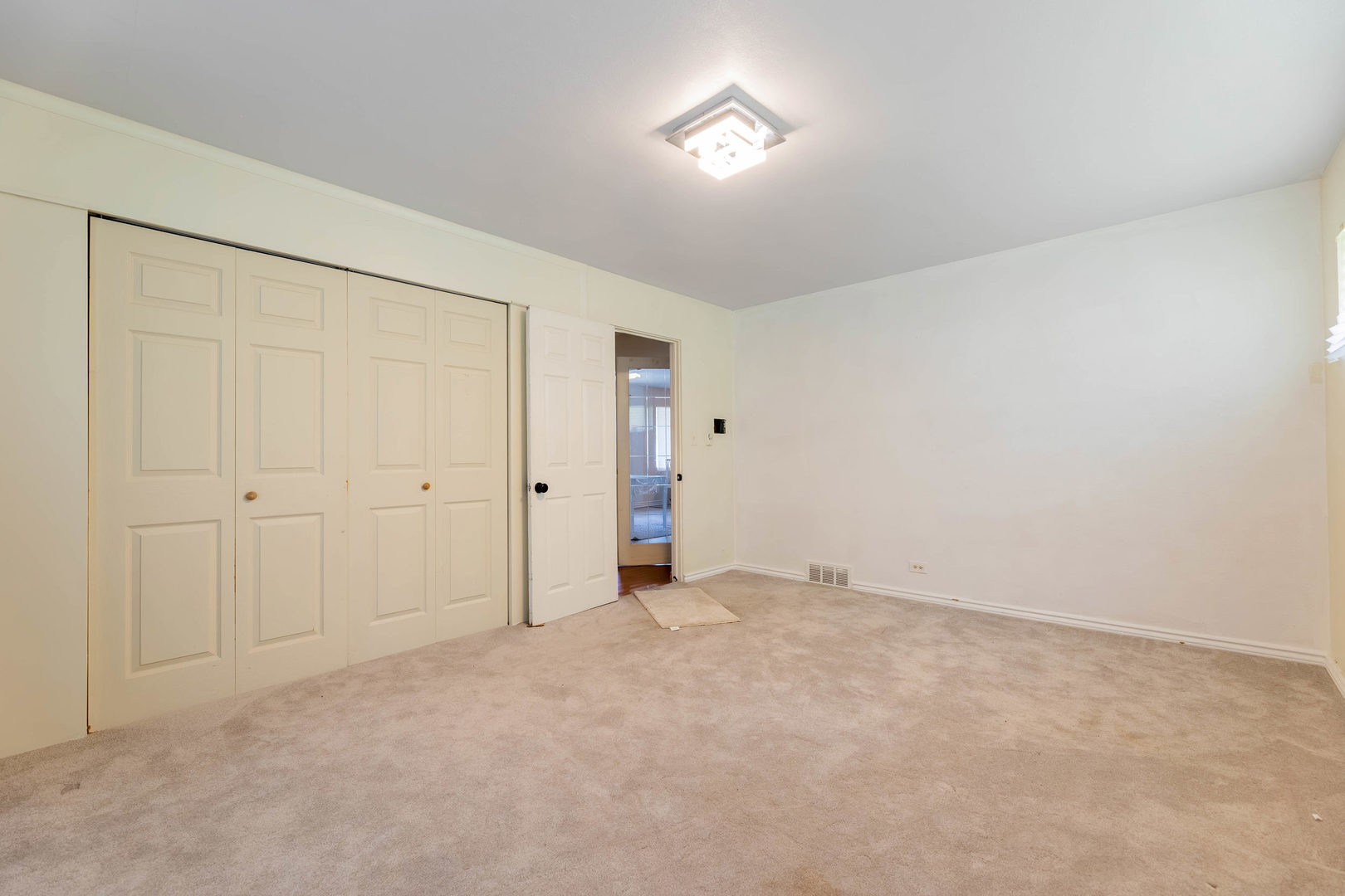 2934 186th Street Property Photo 10