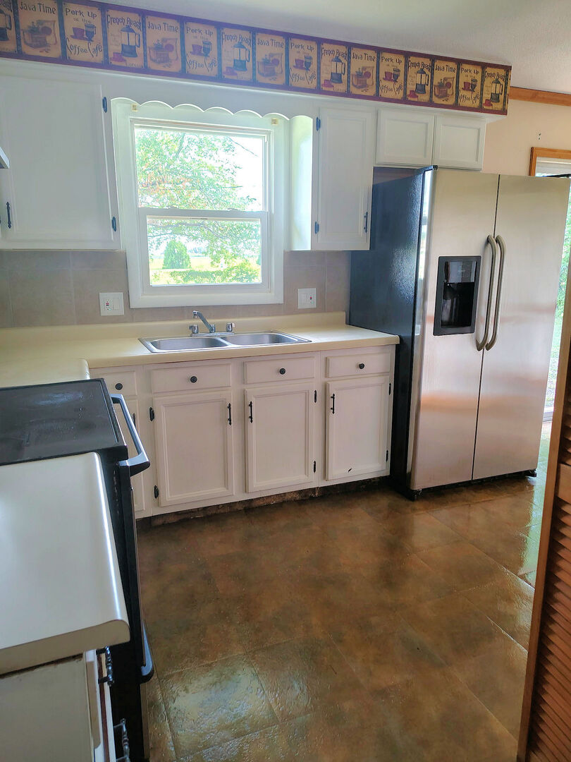 1036 Avenue E Property Photo 3