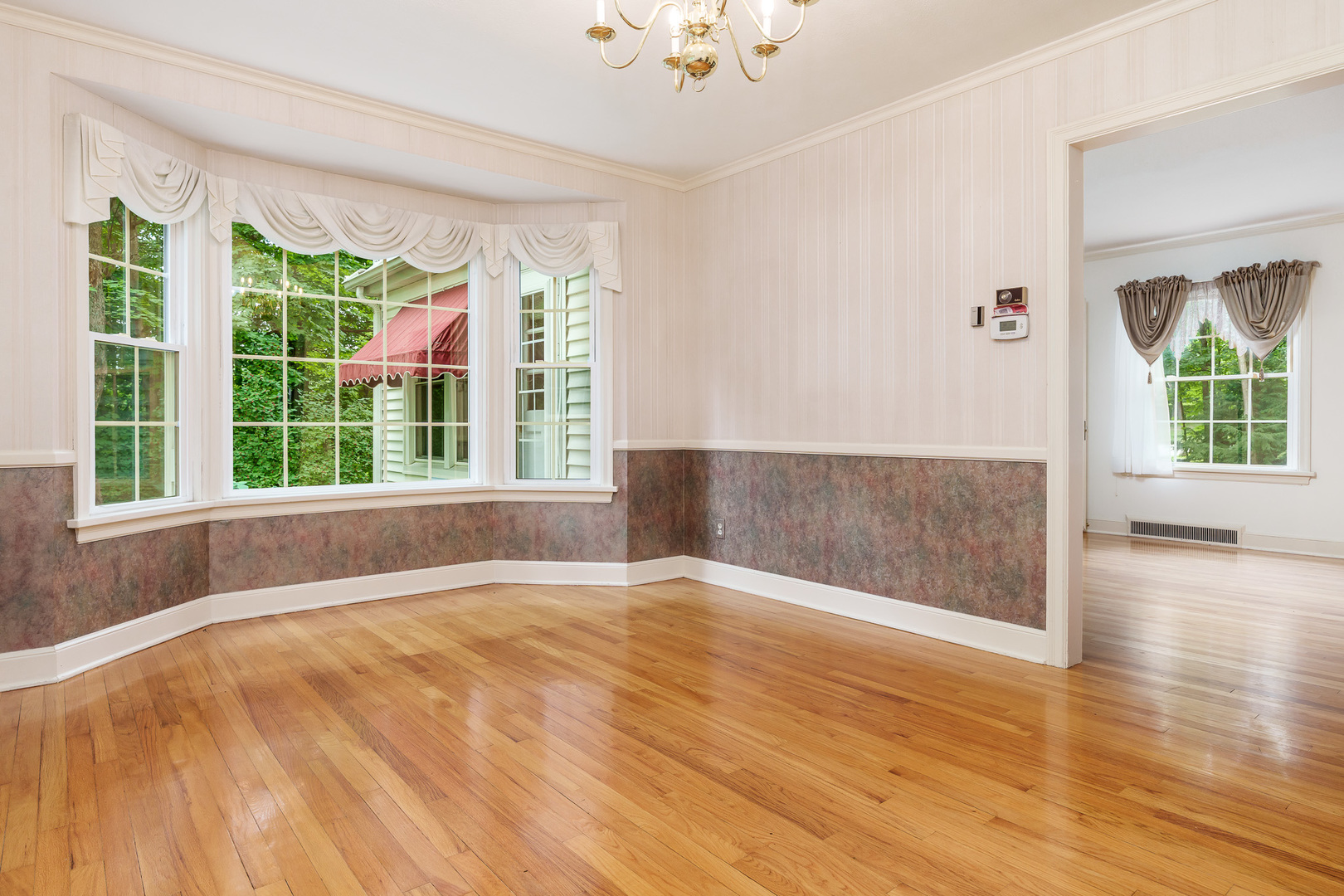 3025 E State Street Property Photo 14