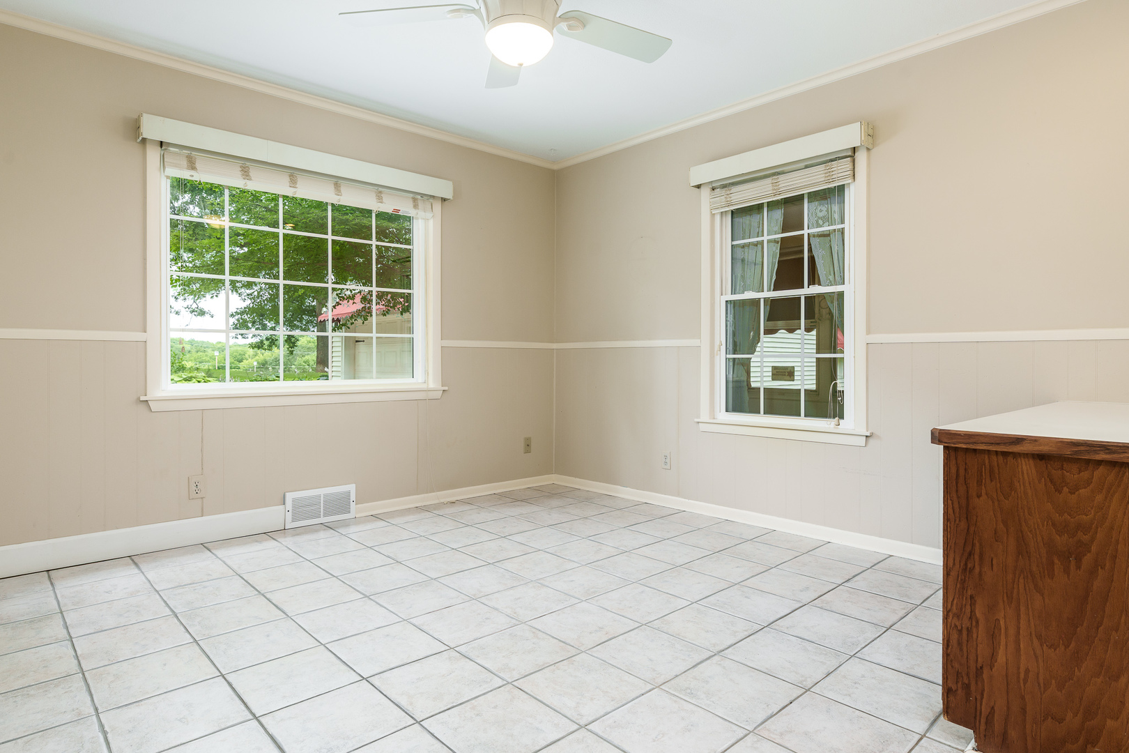 3025 E State Street Property Photo 21