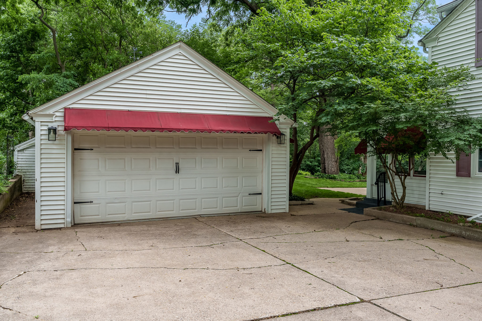 3025 E State Street Property Photo 50