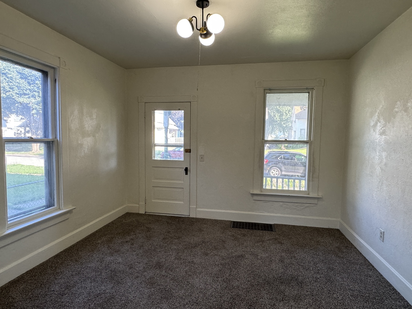 2325 Mckinley Avenue Property Photo 4