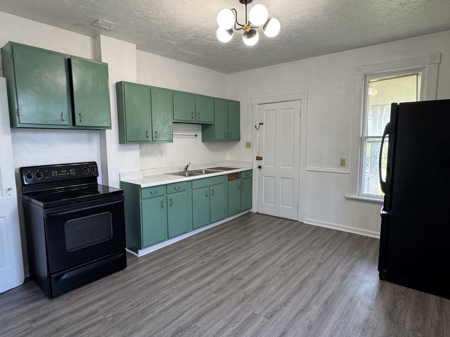 2325 Mckinley Avenue Property Photo 7