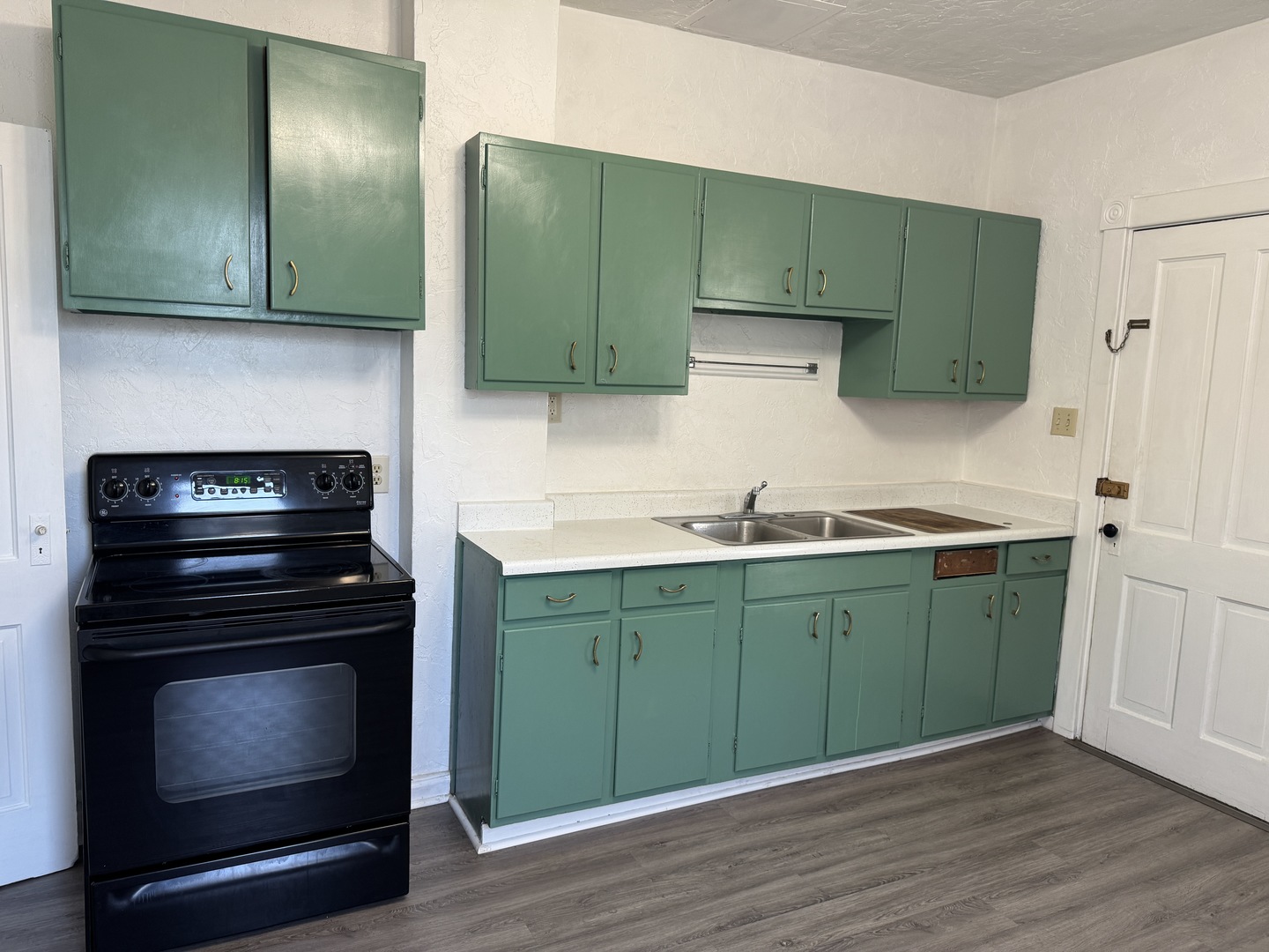 2325 Mckinley Avenue Property Photo 8