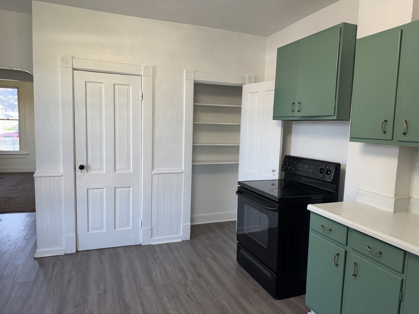 2325 Mckinley Avenue Property Photo 9