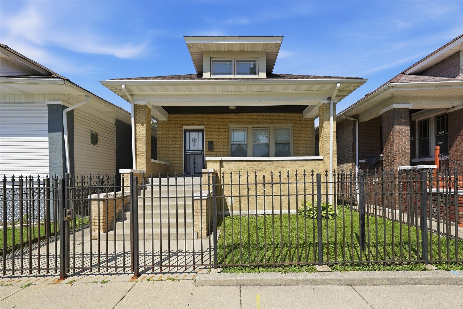 7614 S Carpenter Street Property Photo 1