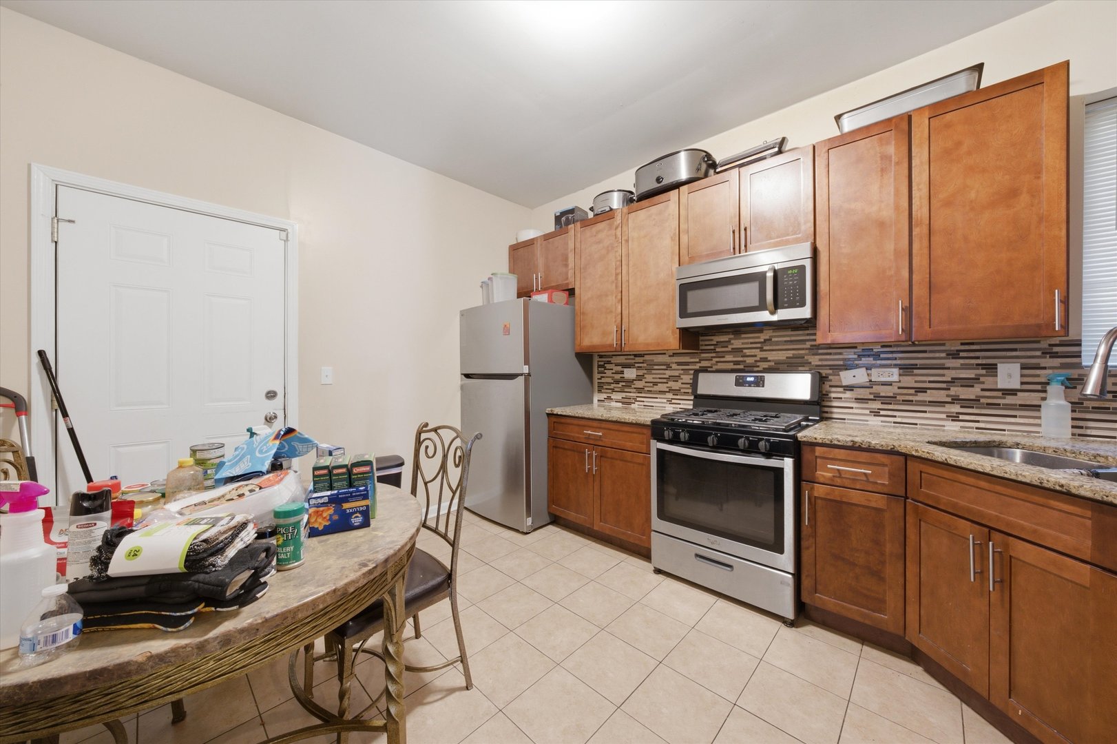 7614 S Carpenter Street Property Photo 9