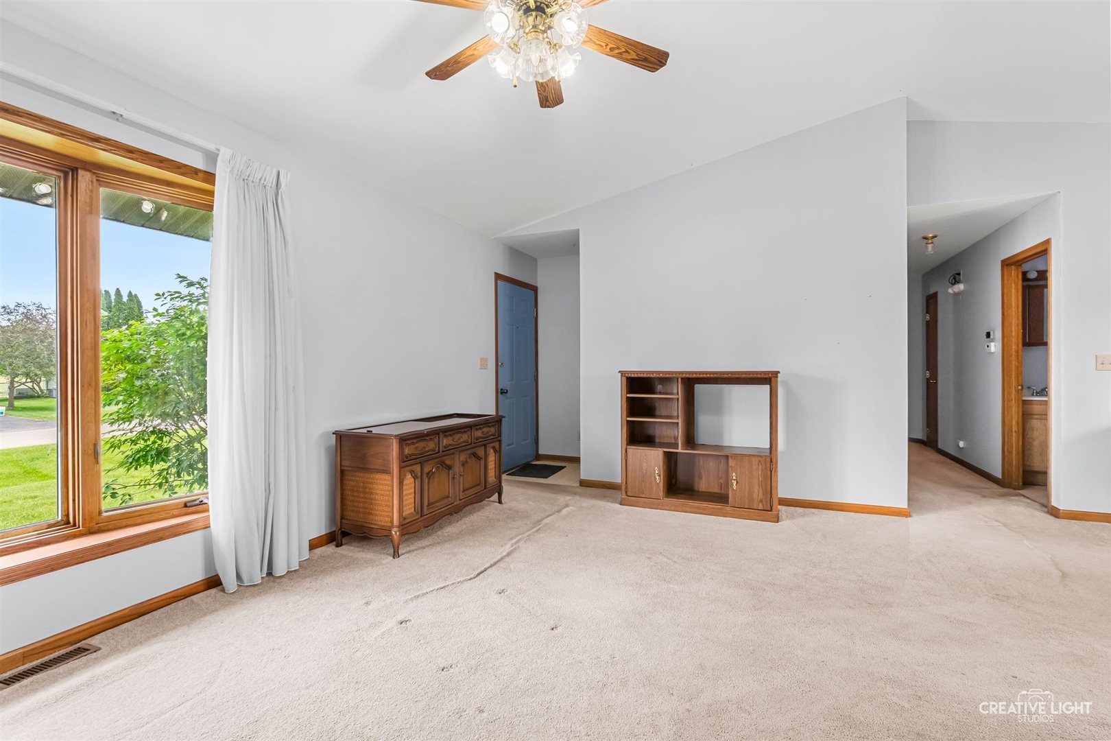 285 E Legner Street Property Photo 2