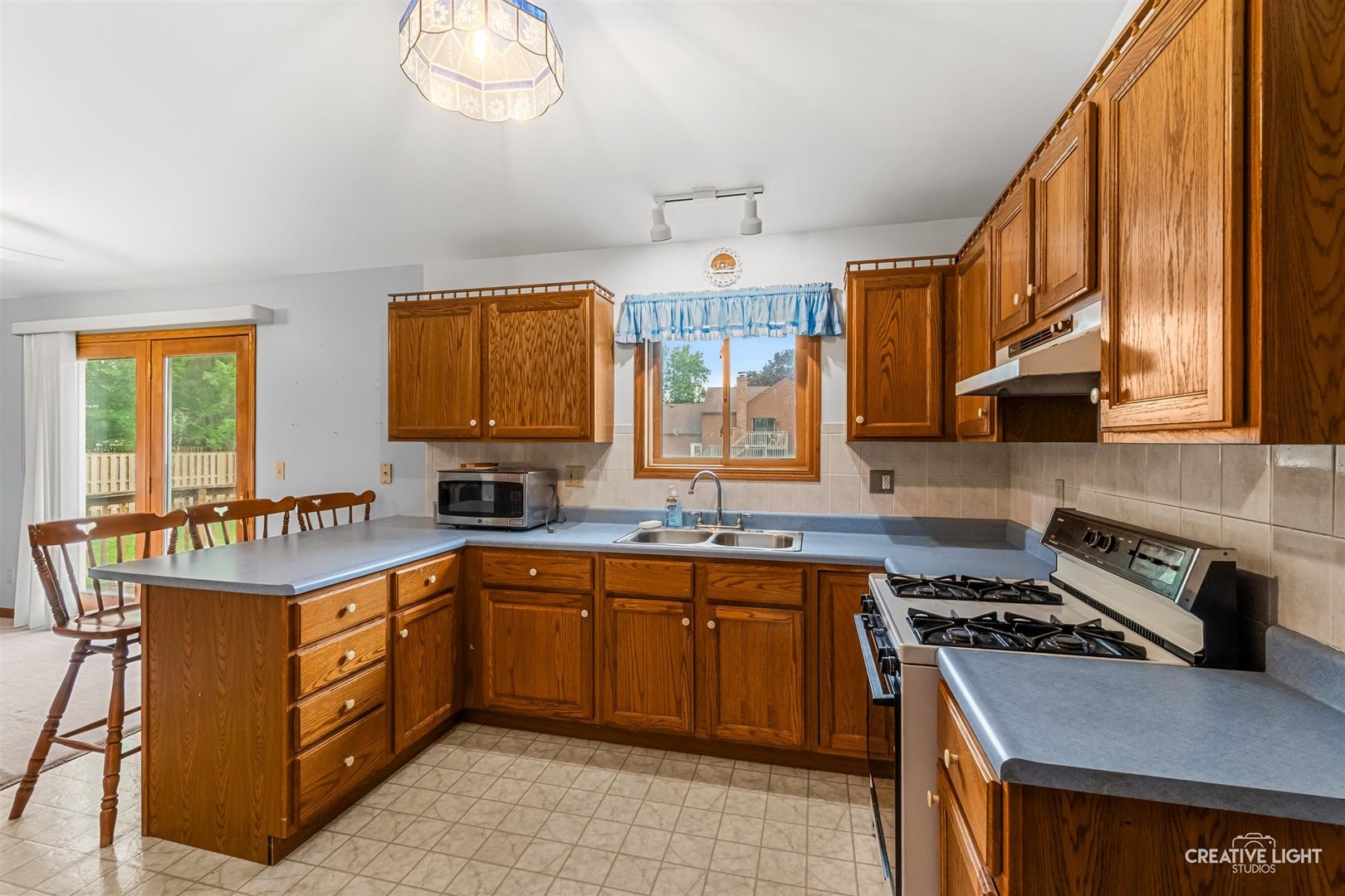 285 E Legner Street Property Photo 6