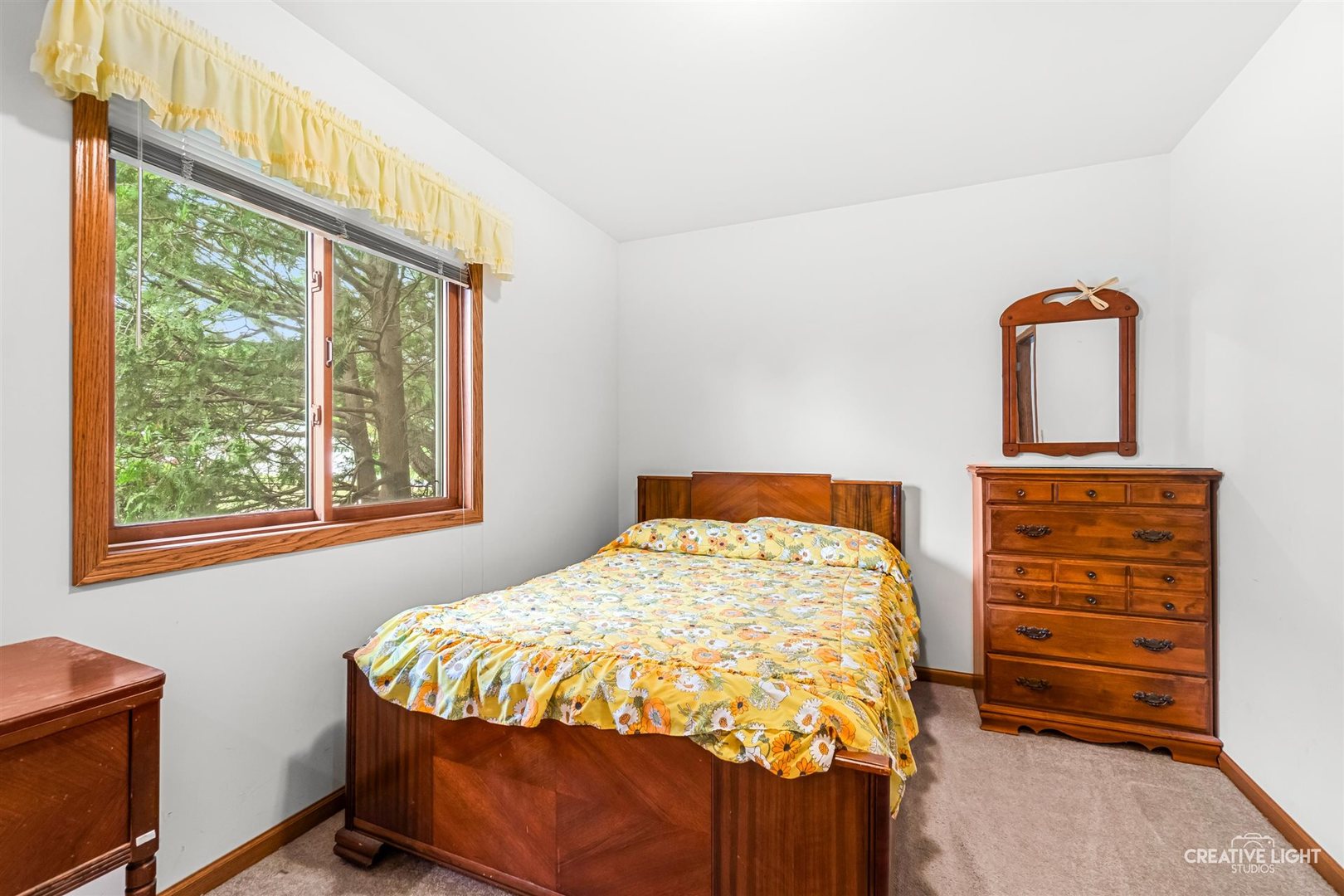 285 E Legner Street Property Photo 9