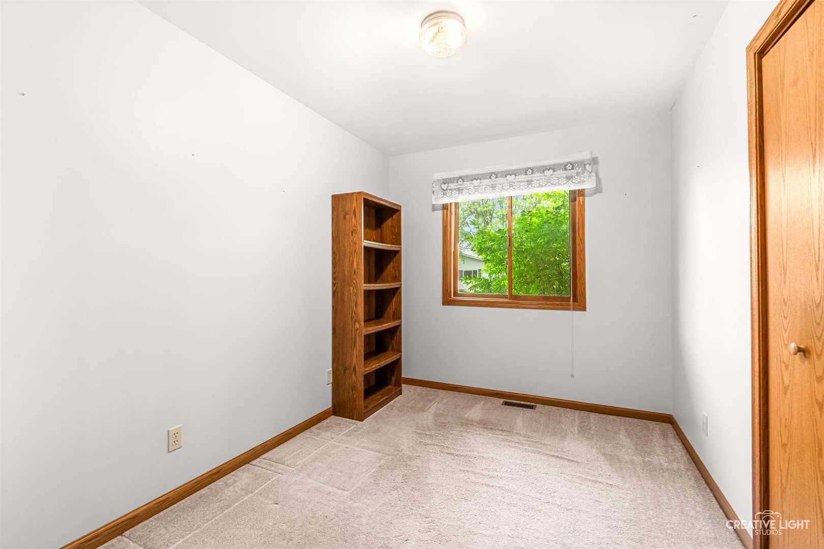 285 E Legner Street Property Photo 10