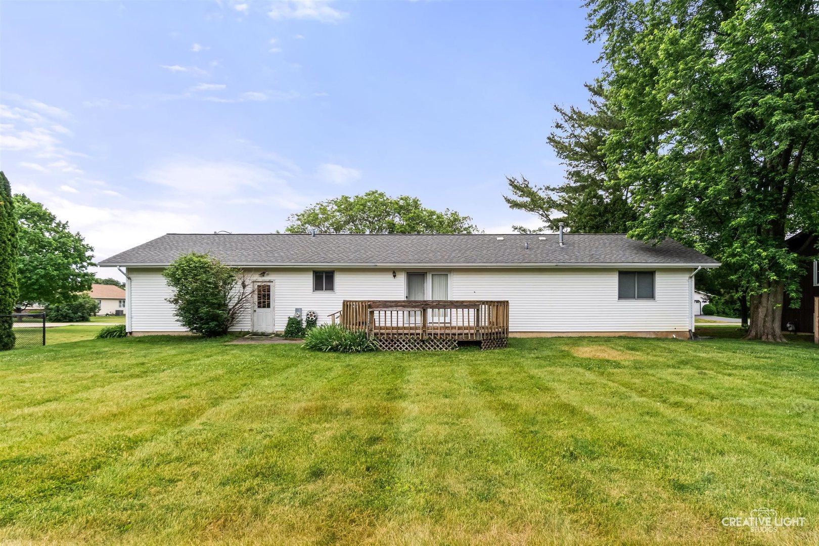 285 E Legner Street Property Photo 16