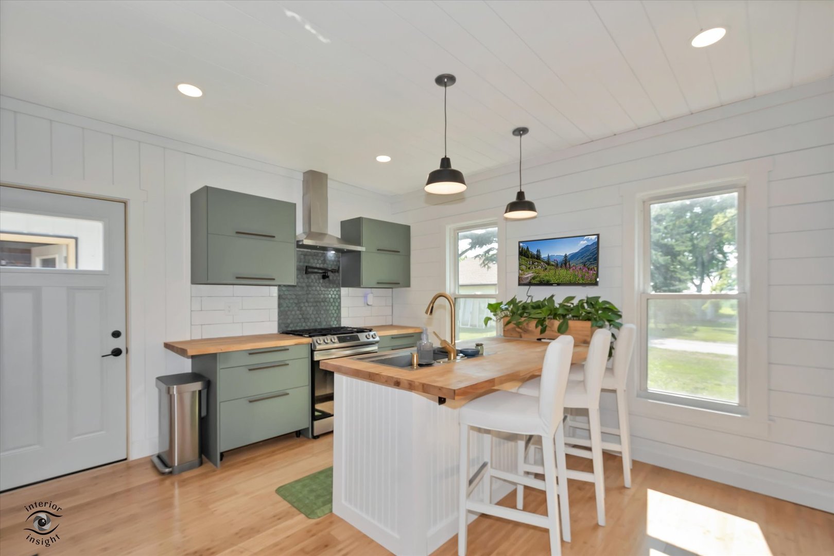 15051 W Baker Road Property Photo 11