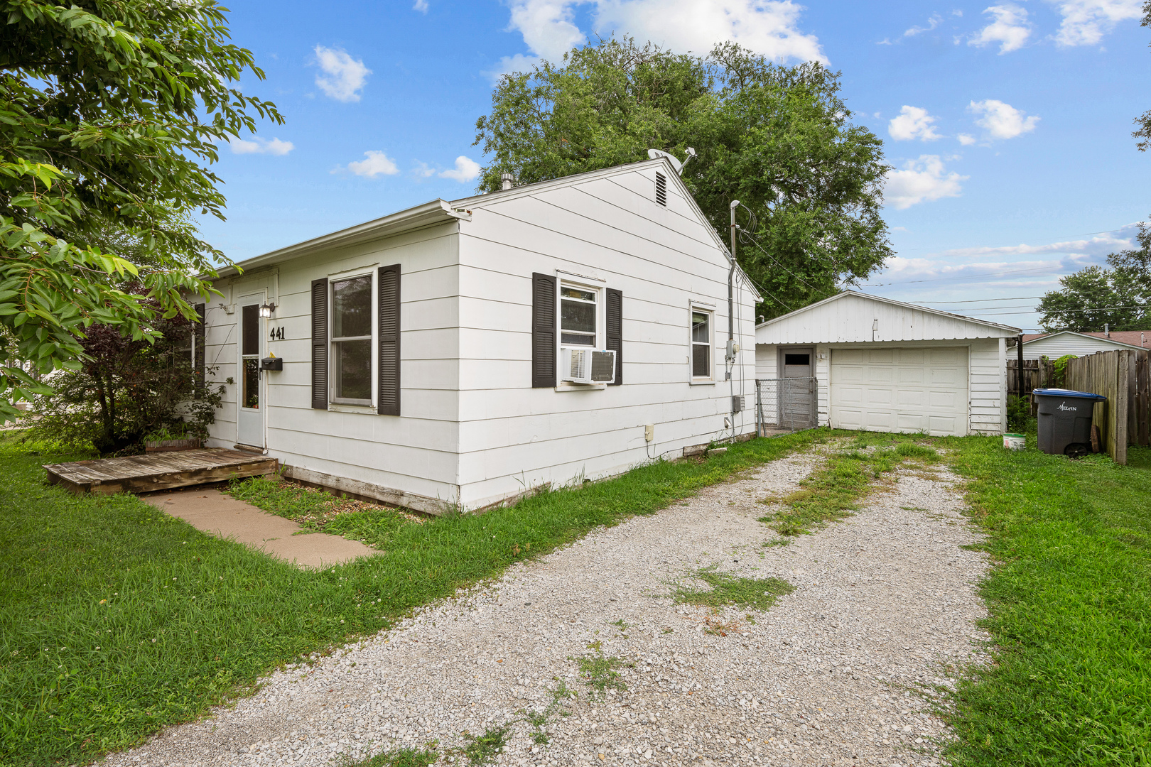 441 5th Street Property Photo 1