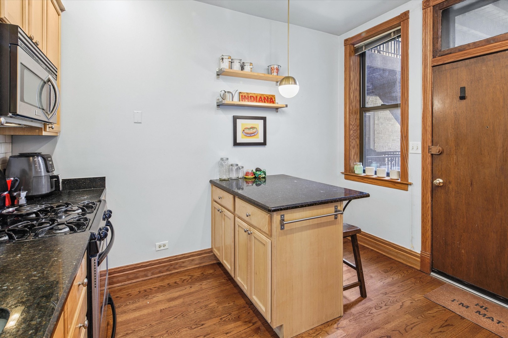 846 W Newport Avenue 1s Property Photo 9