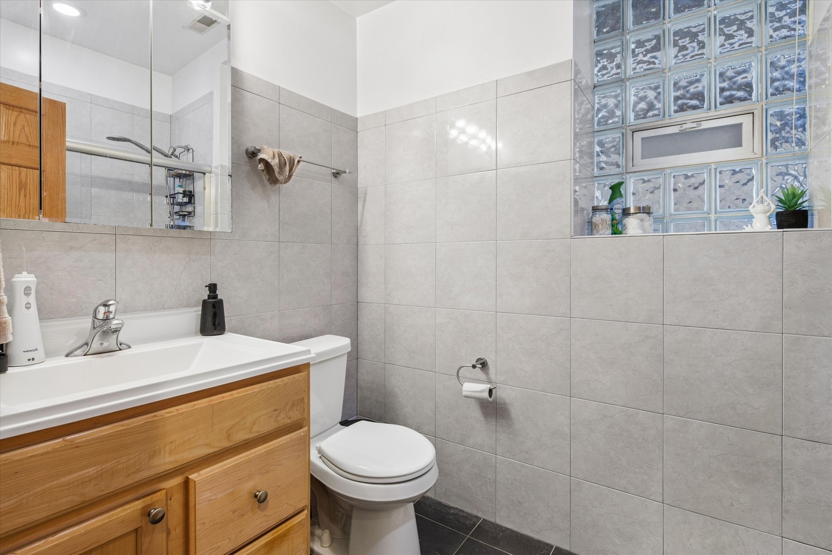 846 W Newport Avenue 1s Property Photo 13