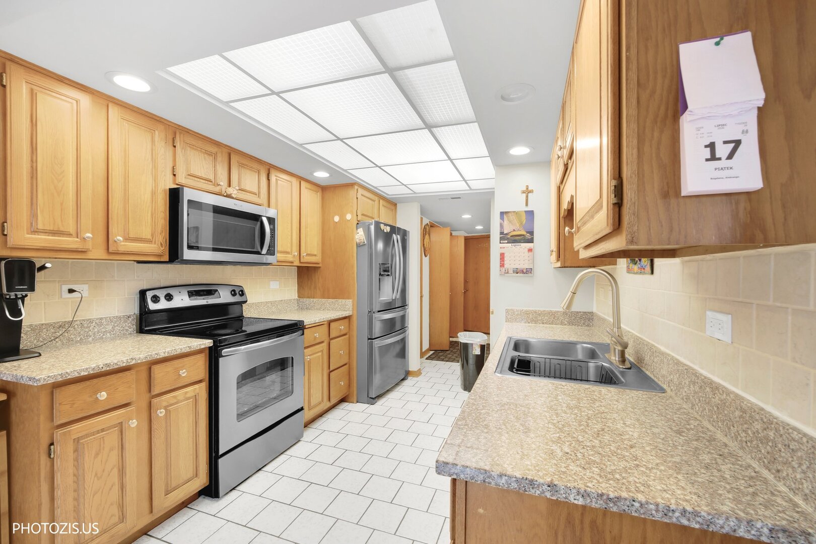 1380 Oakwood Avenue 204 Property Photo 5
