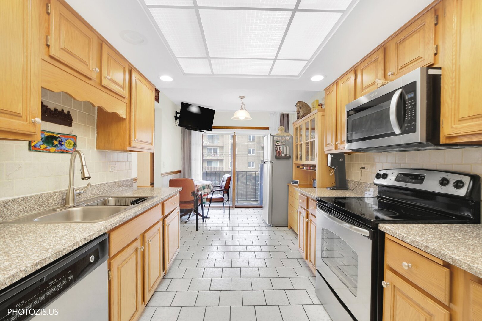 1380 Oakwood Avenue 204 Property Photo 7