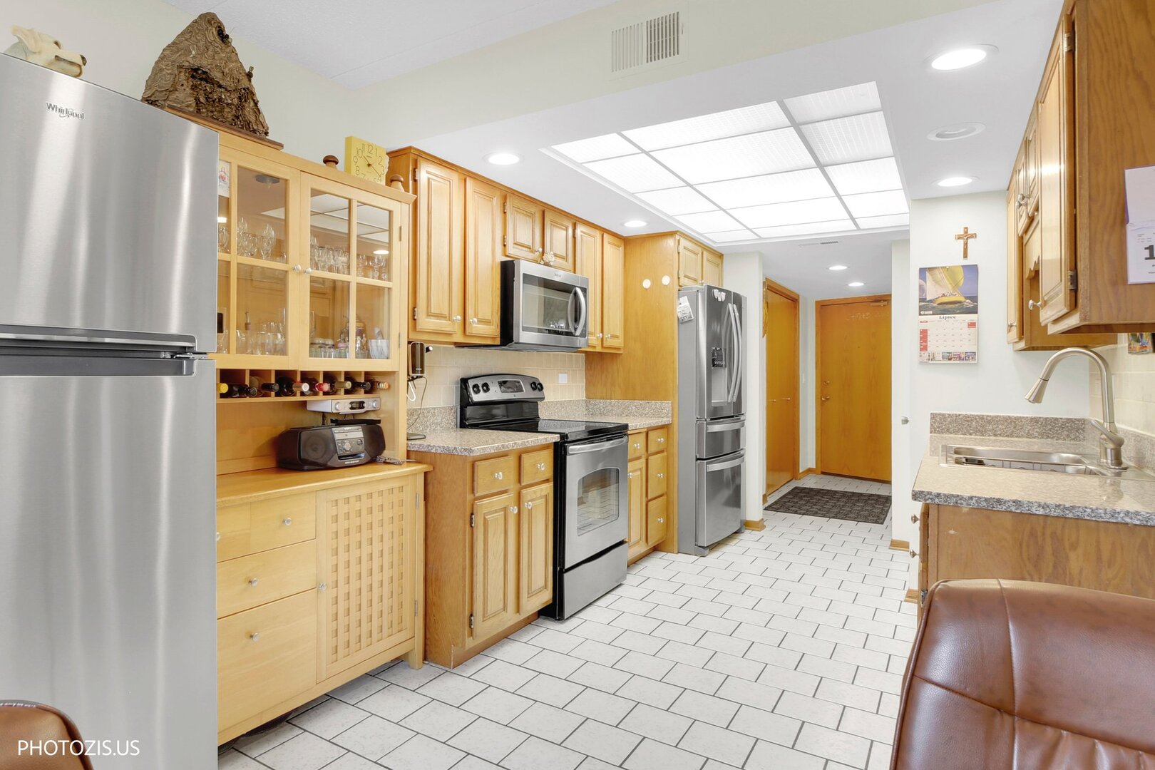 1380 Oakwood Avenue 204 Property Photo 8