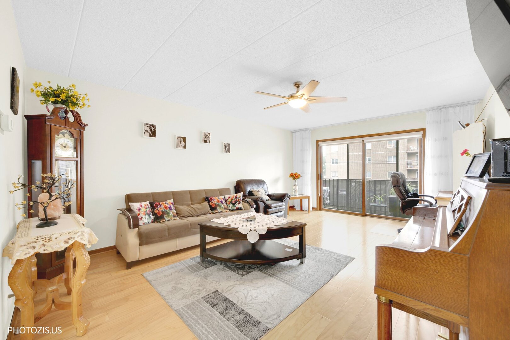 1380 Oakwood Avenue 204 Property Photo 13