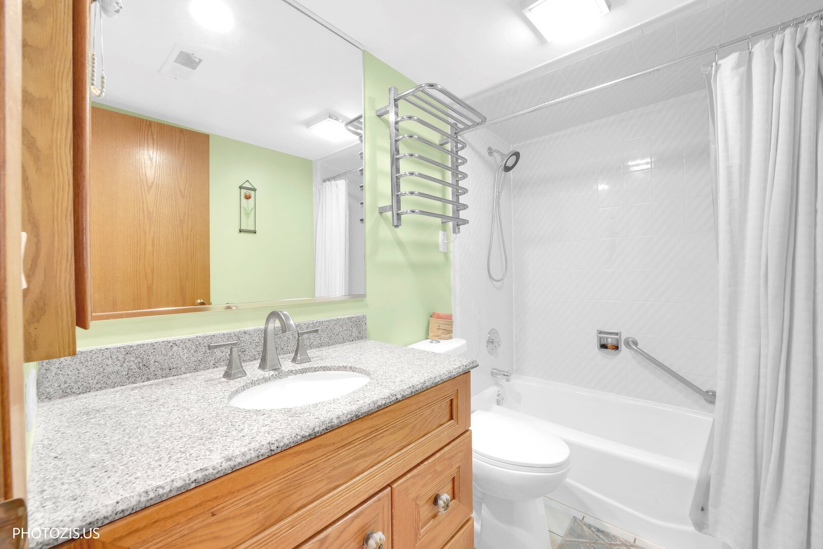 1380 Oakwood Avenue 204 Property Photo 19