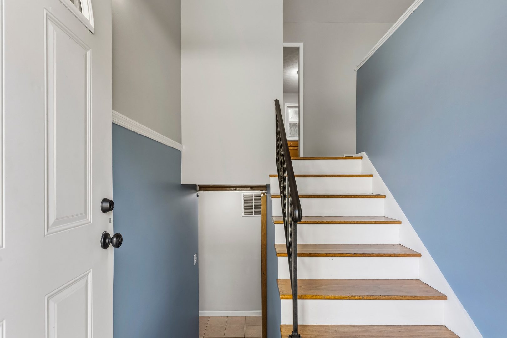 1906 Crescent Drive Property Photo 8