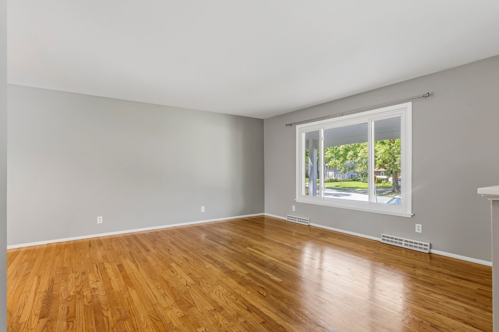 1906 Crescent Drive Property Photo 9