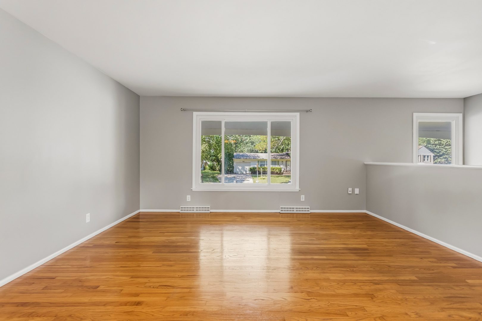 1906 Crescent Drive Property Photo 11