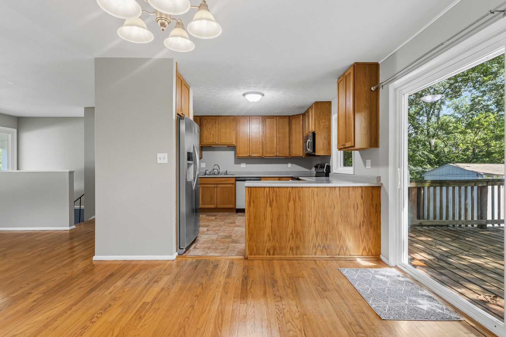 1906 Crescent Drive Property Photo 13