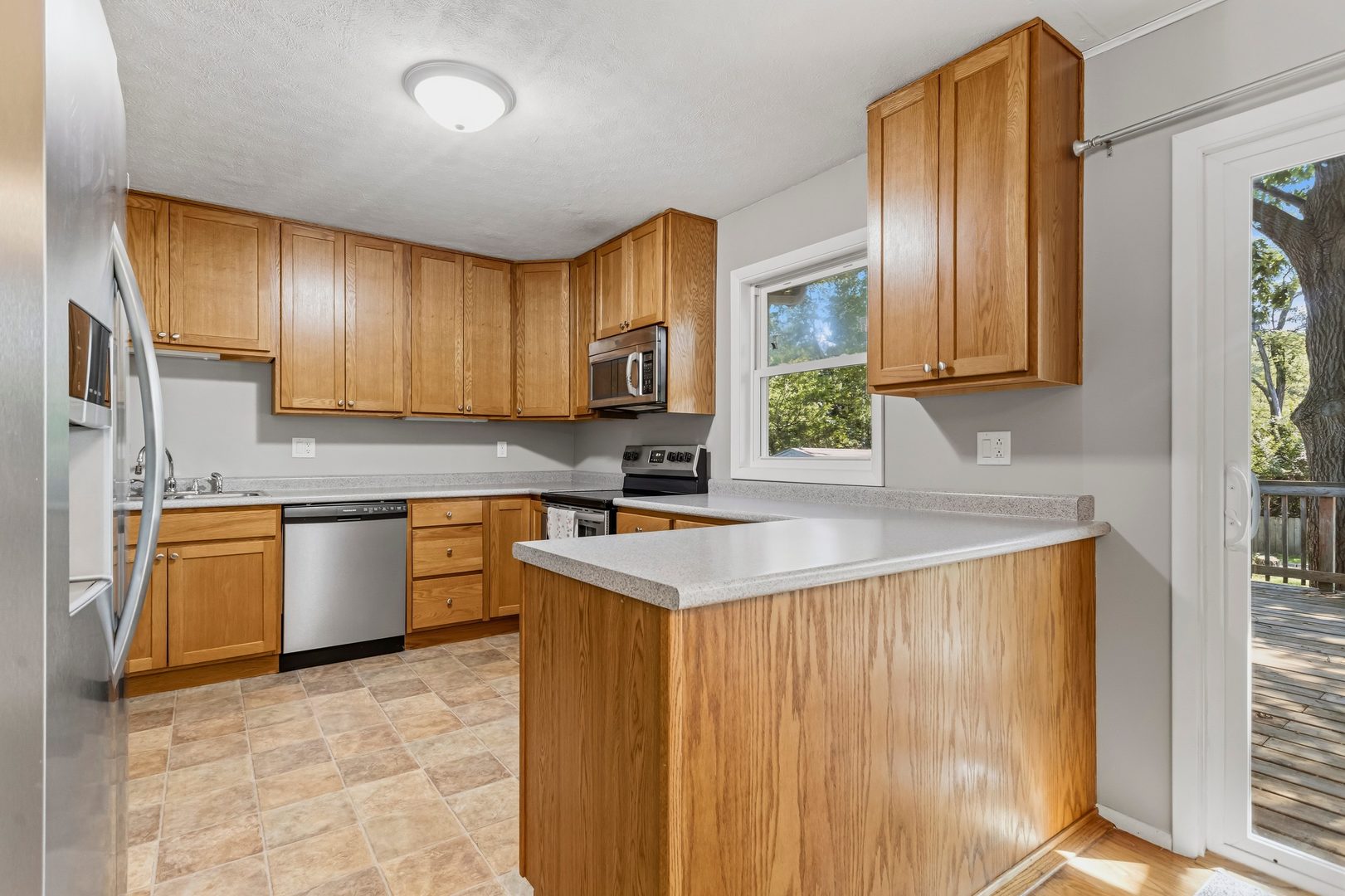 1906 Crescent Drive Property Photo 14