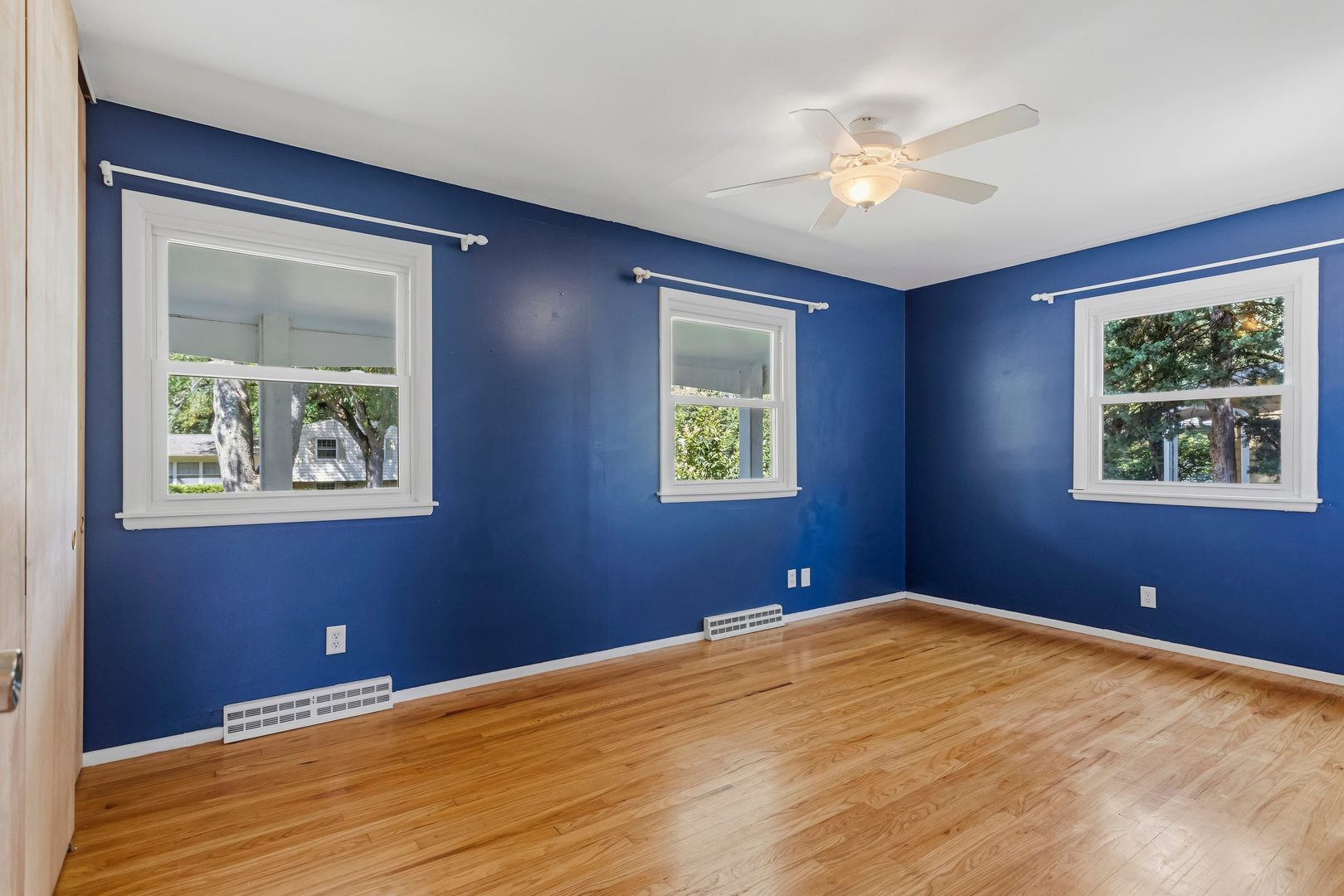 1906 Crescent Drive Property Photo 18