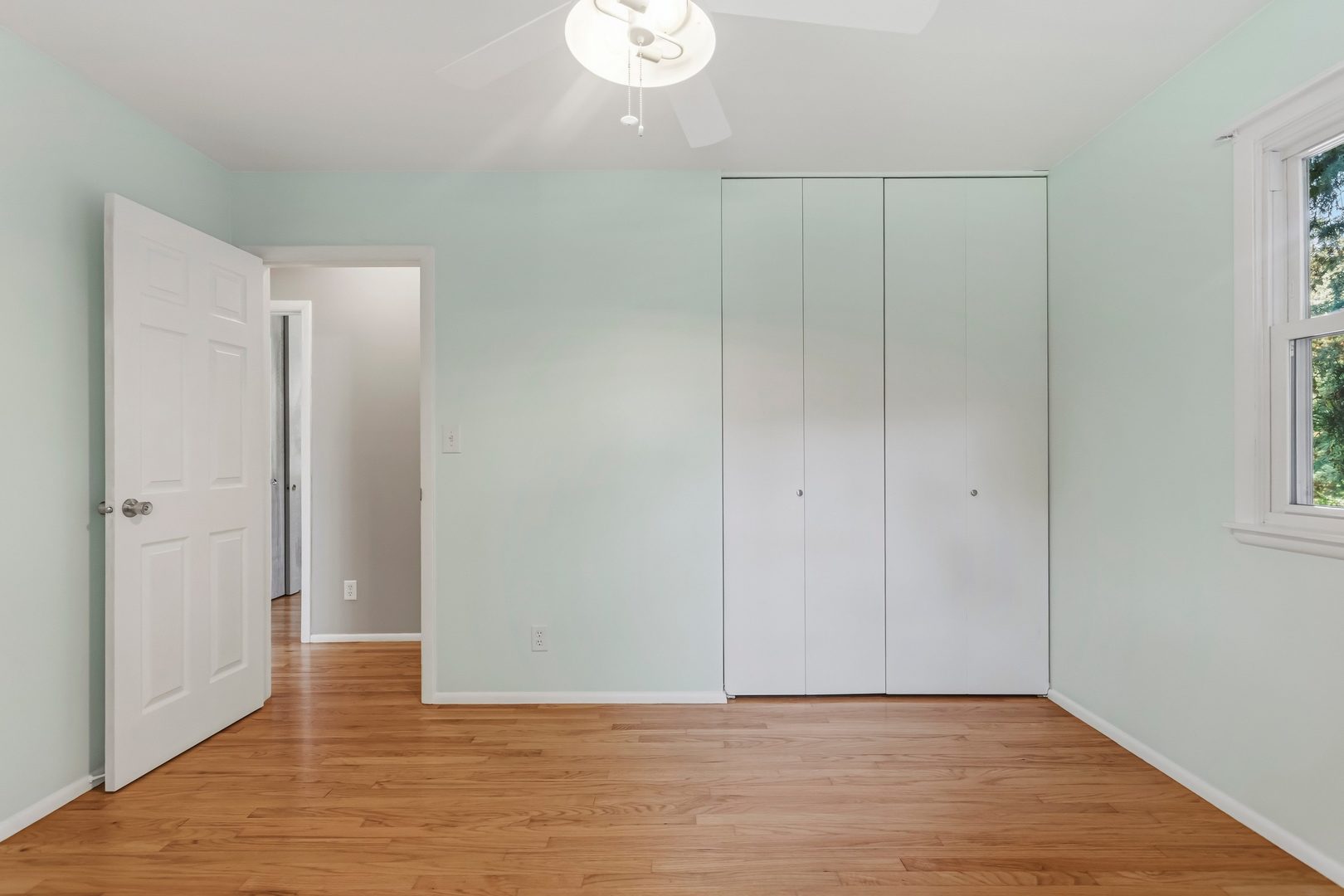 1906 Crescent Drive Property Photo 22