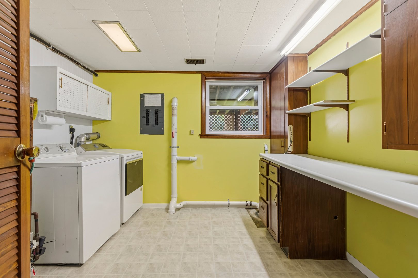 1906 Crescent Drive Property Photo 35
