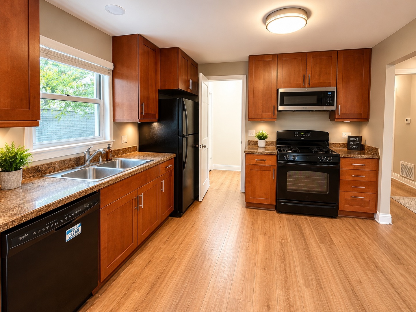 82 Holmes Way X2 Property Photo 3