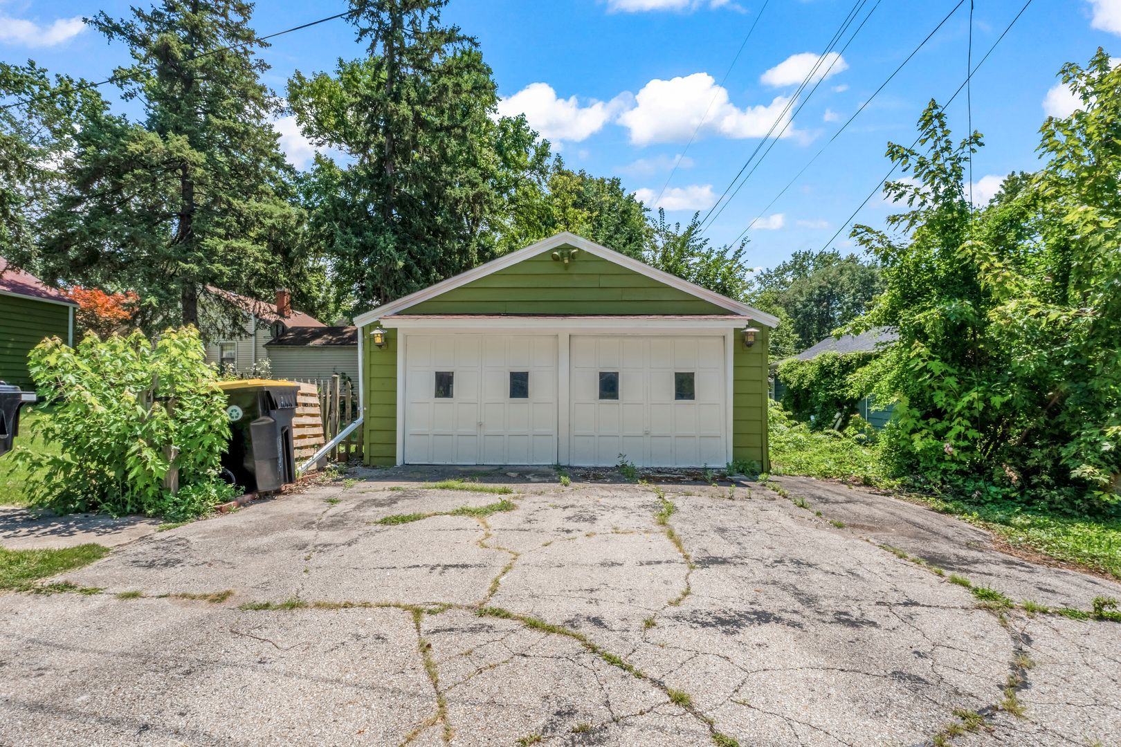 823 Normal Avenue Property Photo 3