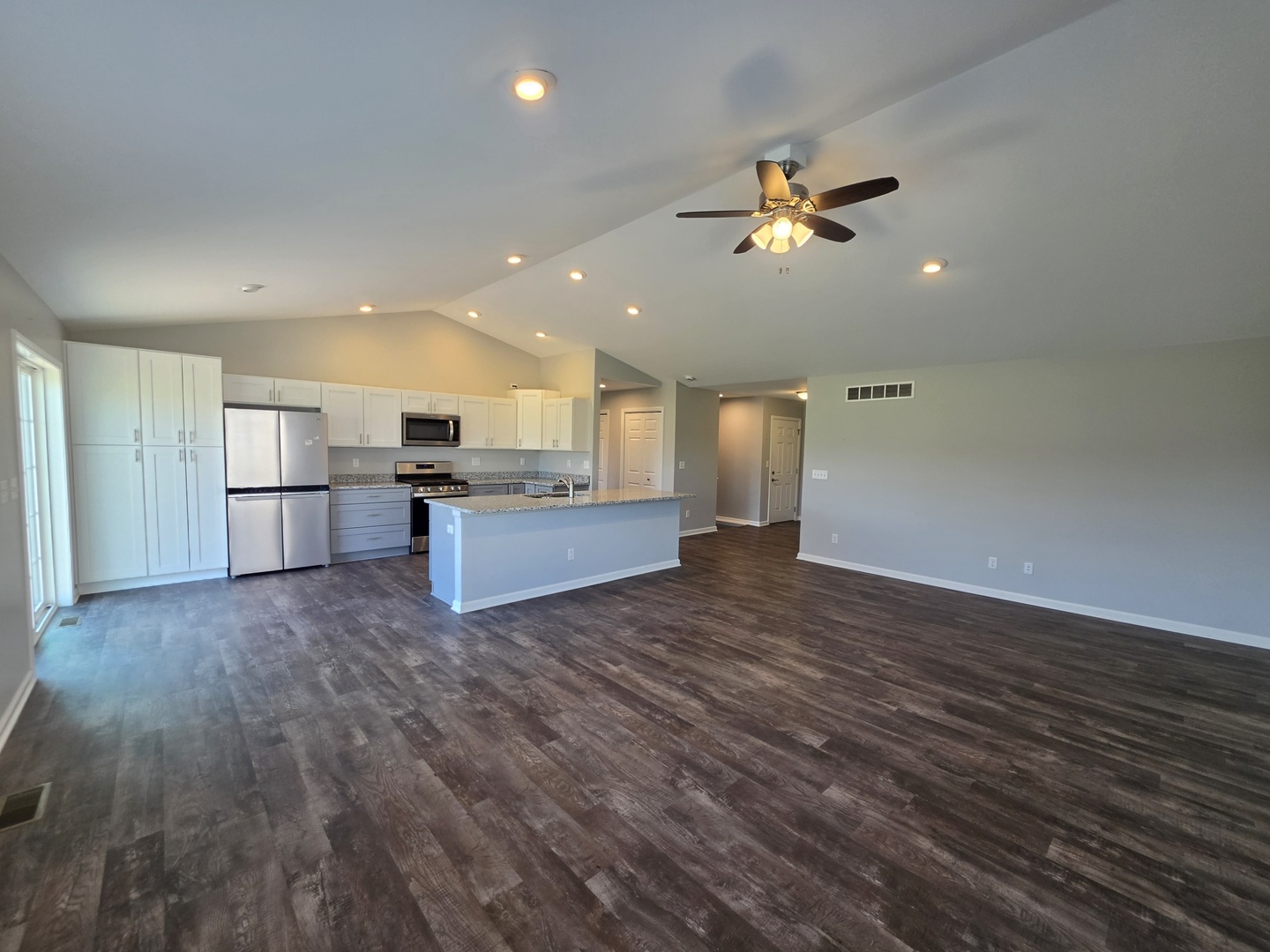735 Yingling Drive Property Photo 9