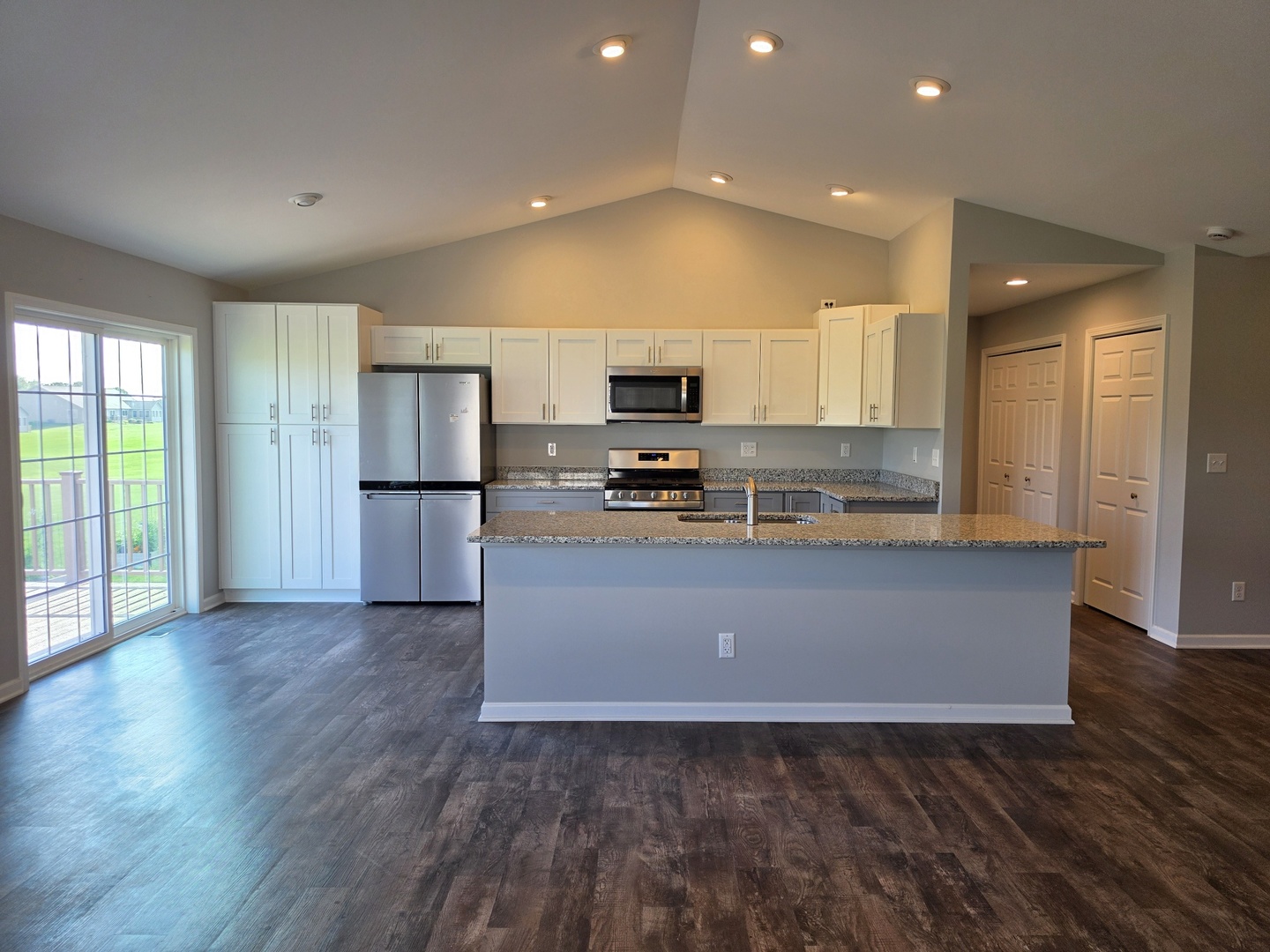 735 Yingling Drive Property Photo 10