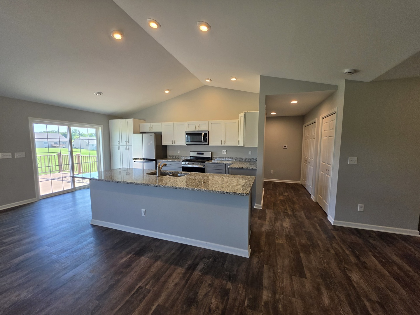 735 Yingling Drive Property Photo 11