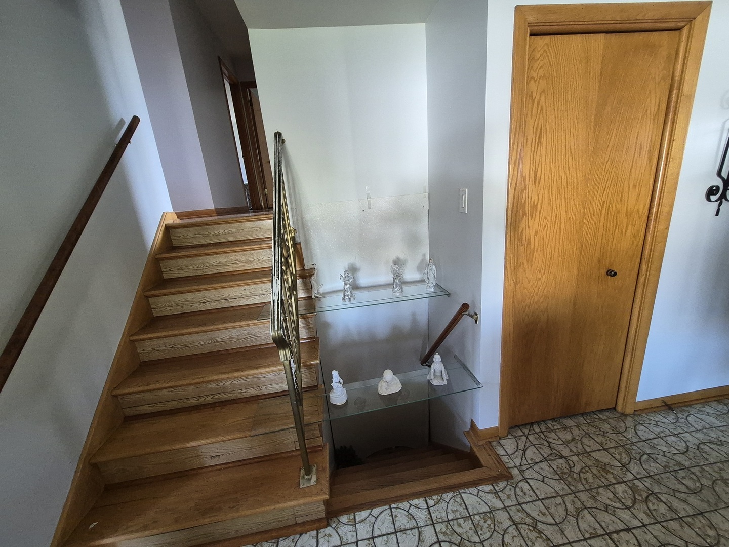 6842 N Central Avenue Property Photo 7