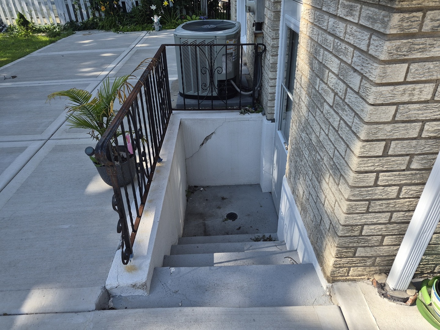 6842 N Central Avenue Property Photo 15